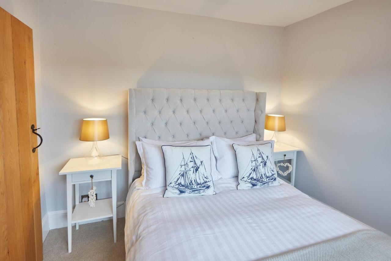 Host & Stay - Henderson House Whitby Luaran gambar